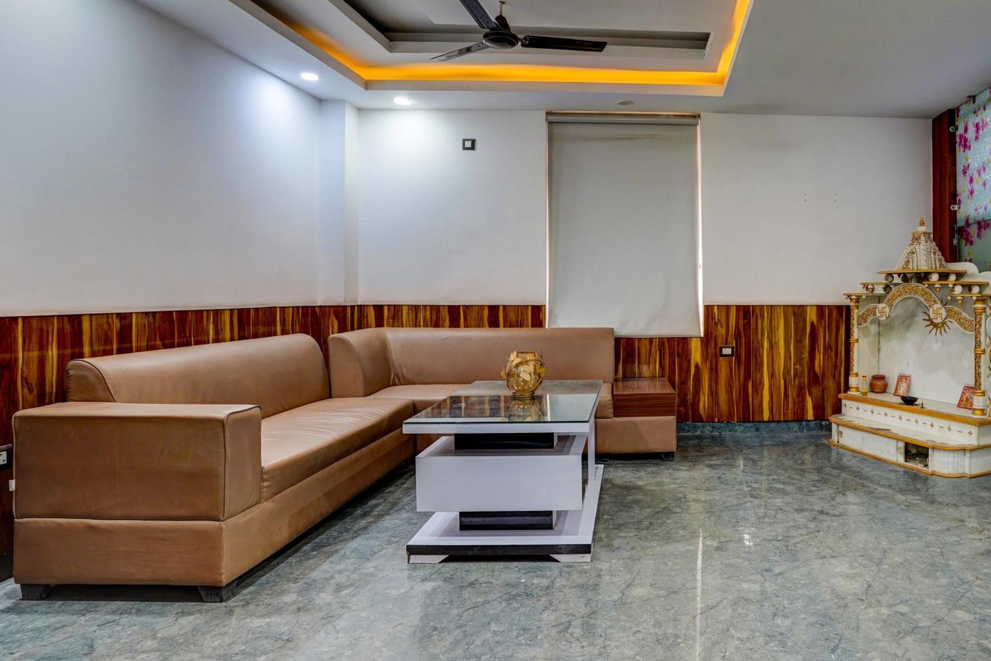 Hotel Hight Krone A Family Hotel Near Igi Airport Delhi ニューデリー エクステリア 写真